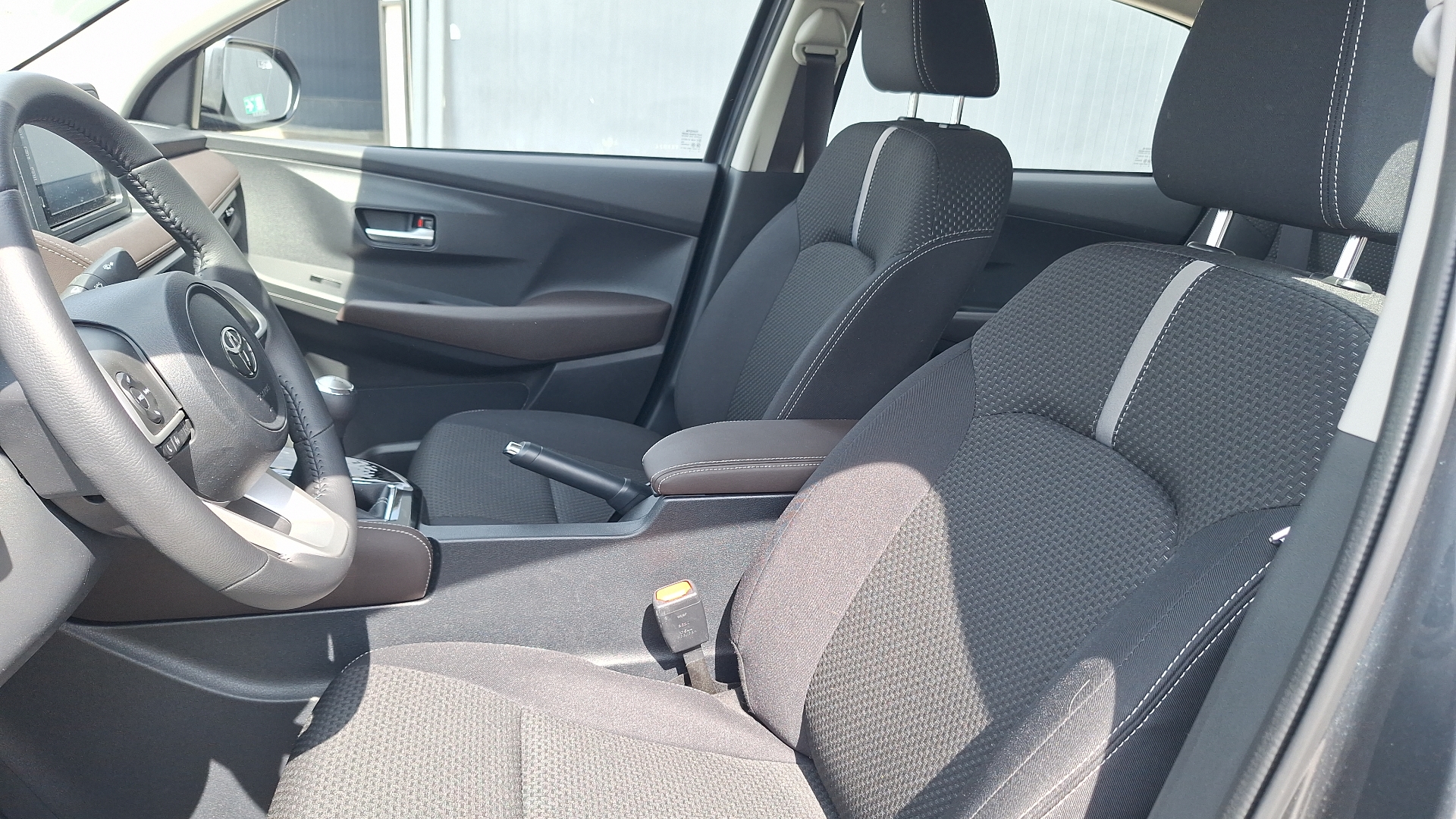 Toyota Yaris — foto 14 de 15
