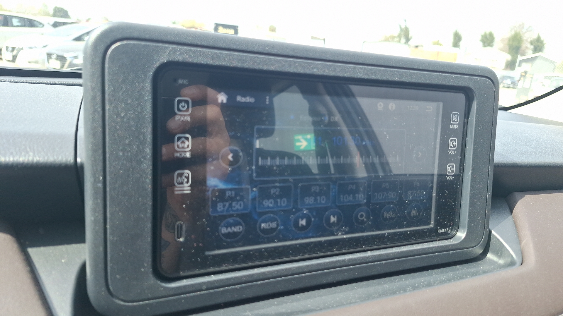 Toyota Yaris — foto 10 de 15