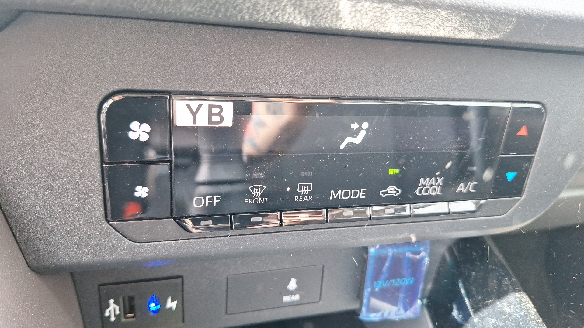 Toyota Yaris — foto 15 de 15