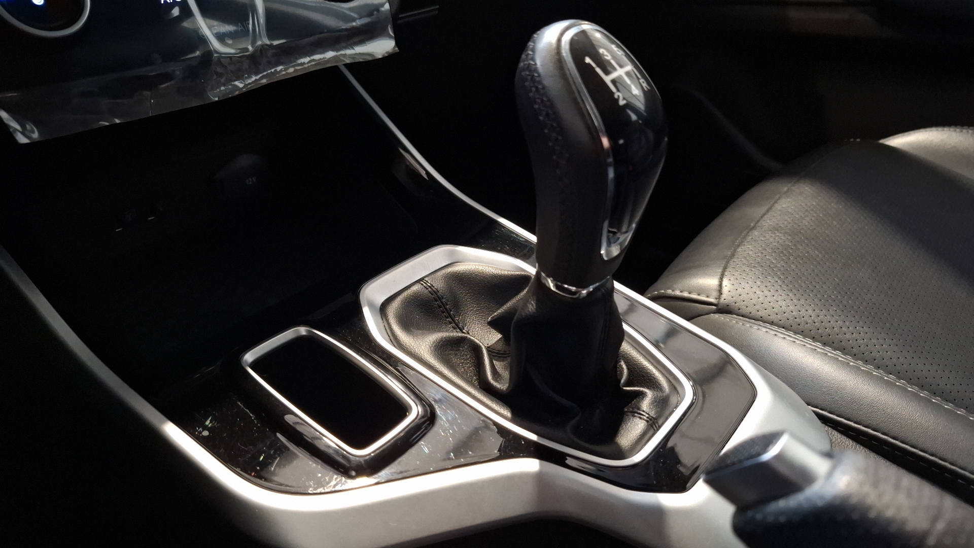Chery Tiggo 3 Pro — foto 11 de 16