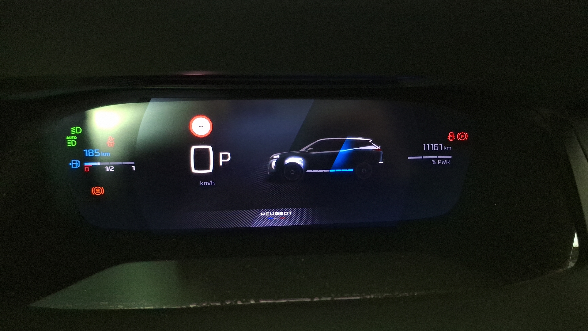 Peugeot 2008 — foto 9 de 17