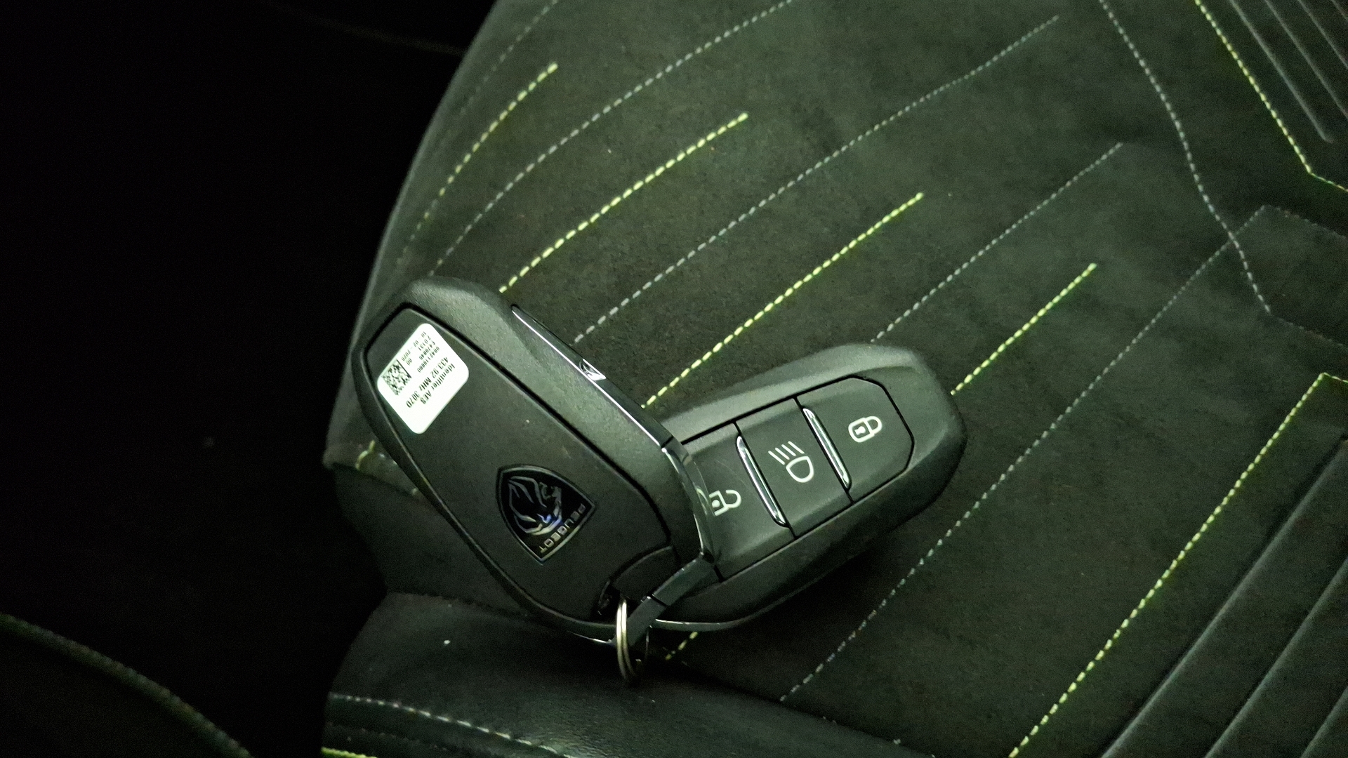 Peugeot 2008 — foto 17 de 17