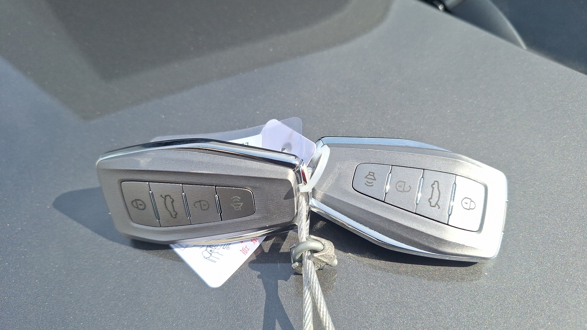 Geely Coolray Lite — foto 7 de 15
