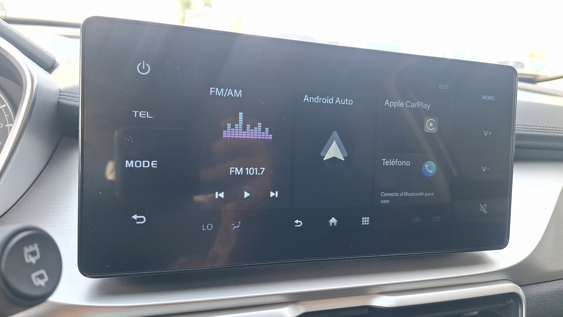 Geely Coolray Lite — foto 10 de 15