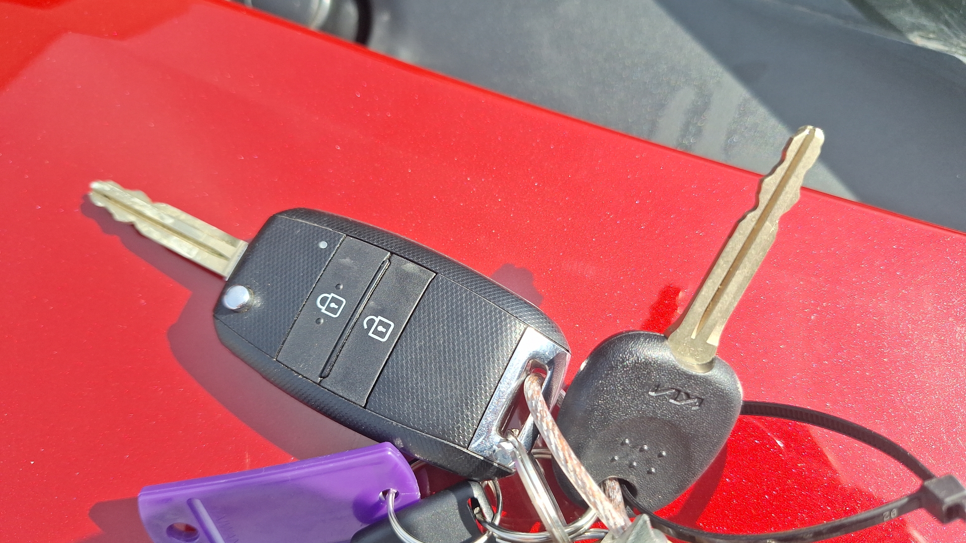 KIA Soluto — foto 7 de 15