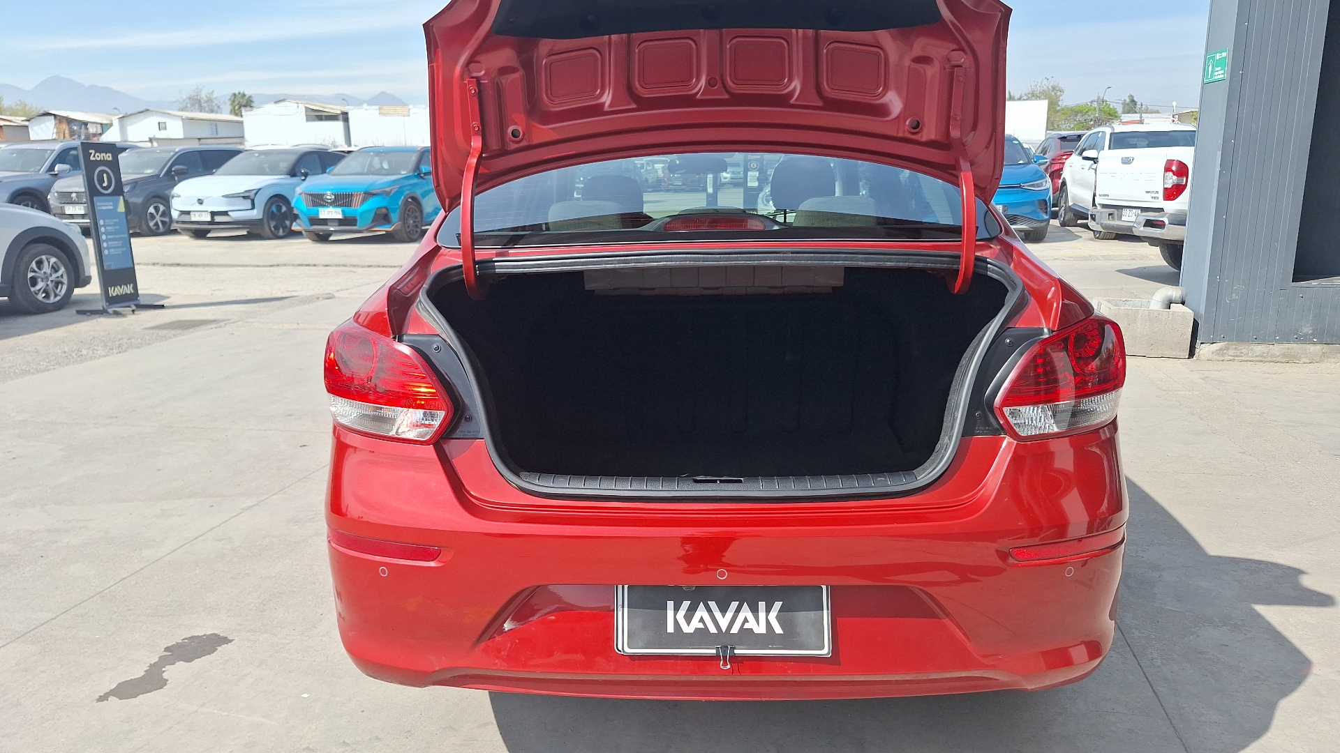 KIA Soluto — foto 4 de 15