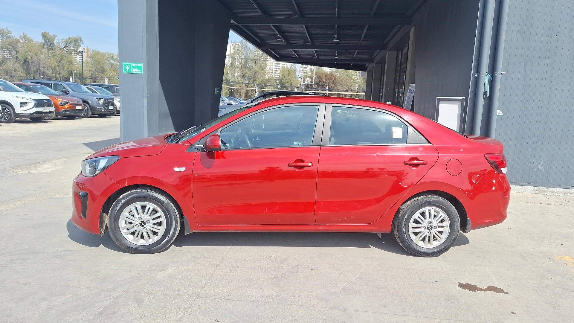 KIA Soluto — foto 2 de 15