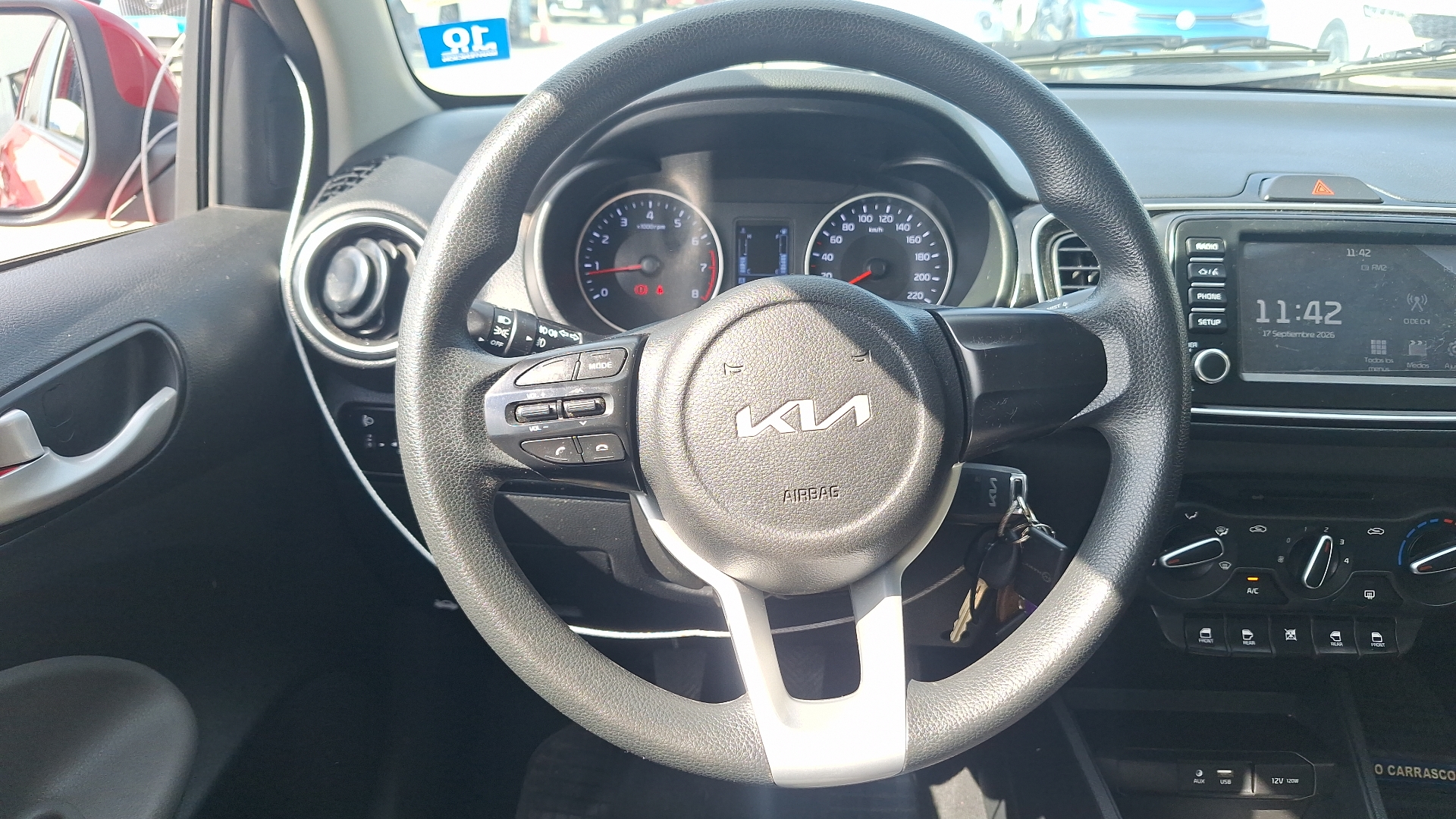 KIA Soluto — foto 8 de 15