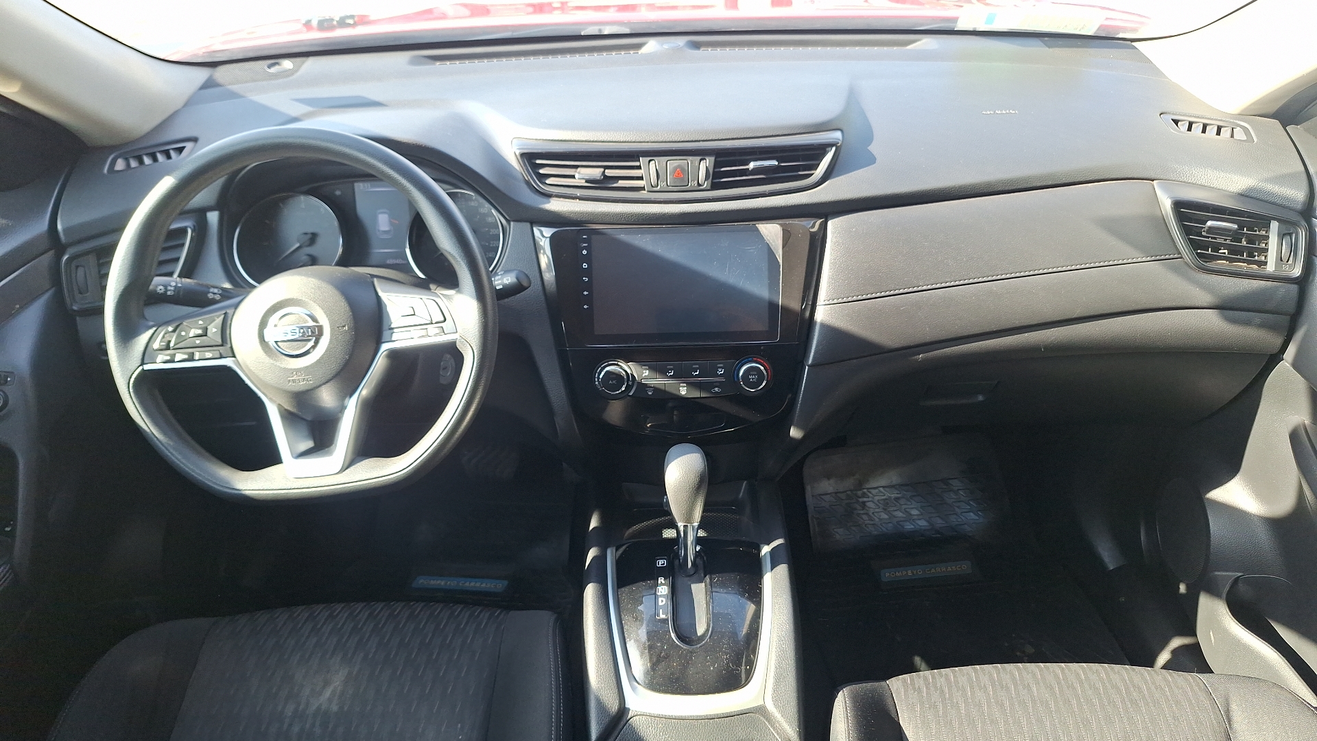 Nissan X-Trail — foto 6 de 15