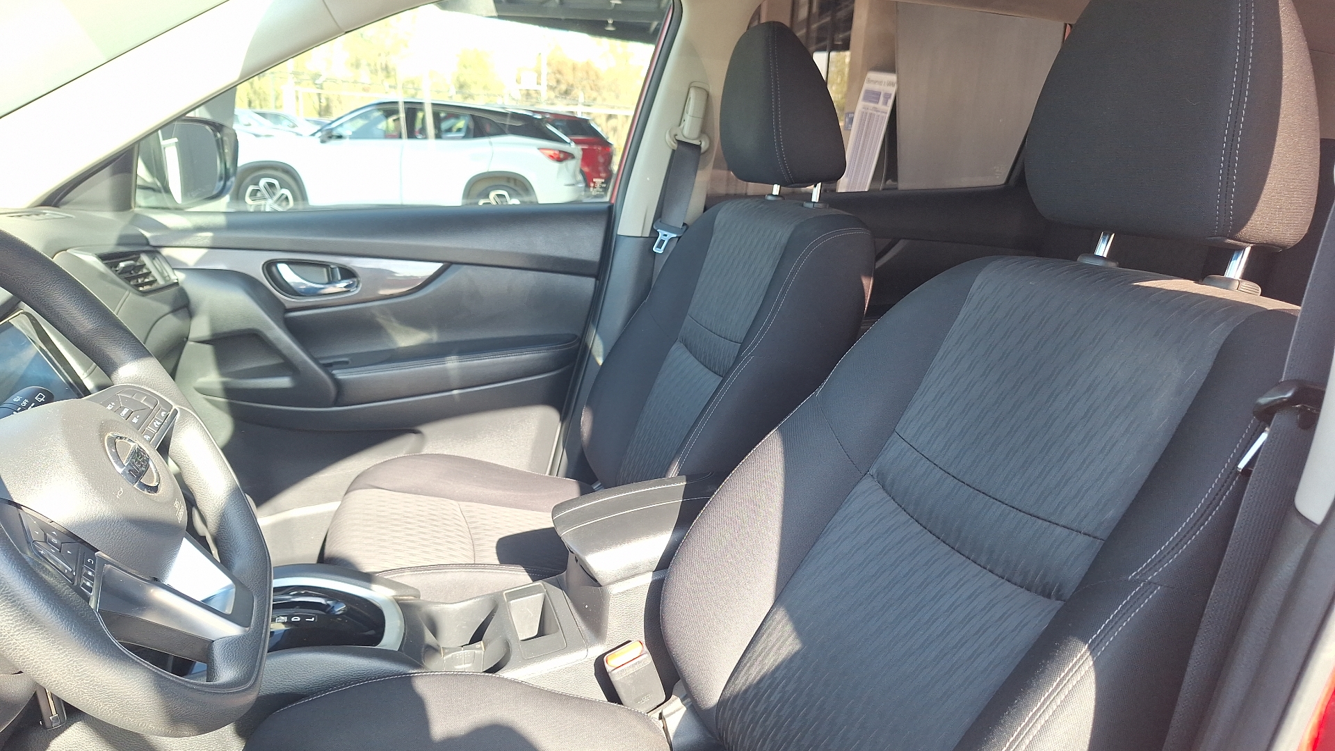 Nissan X-Trail — foto 14 de 15
