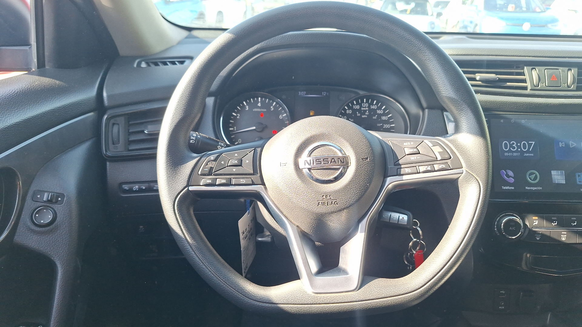 Nissan X-Trail — foto 8 de 15