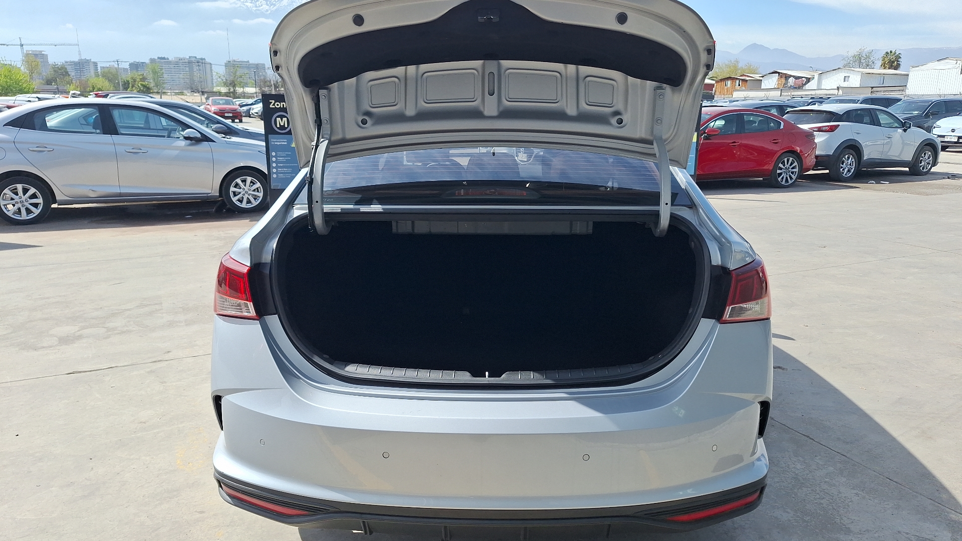 Hyundai Accent — foto 4 de 15