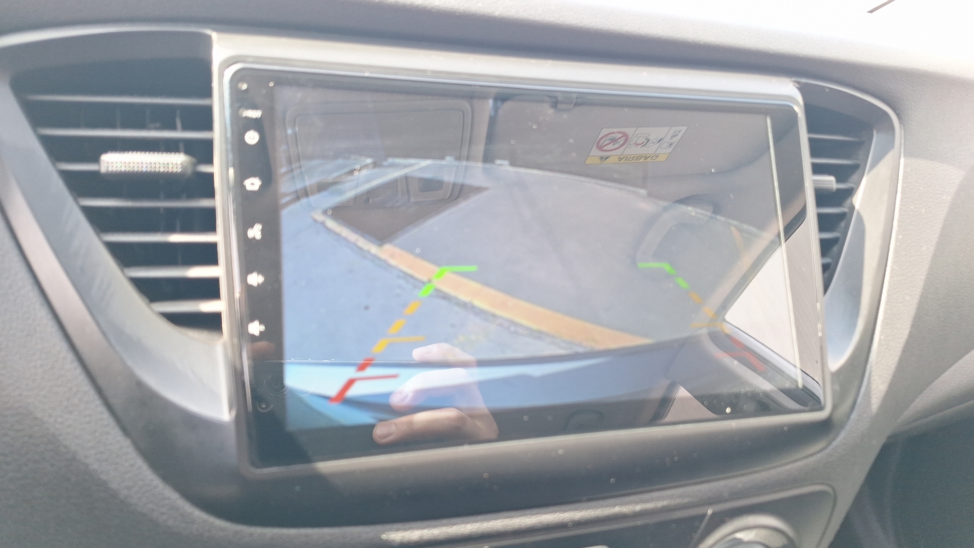 Hyundai Accent — foto 12 de 15
