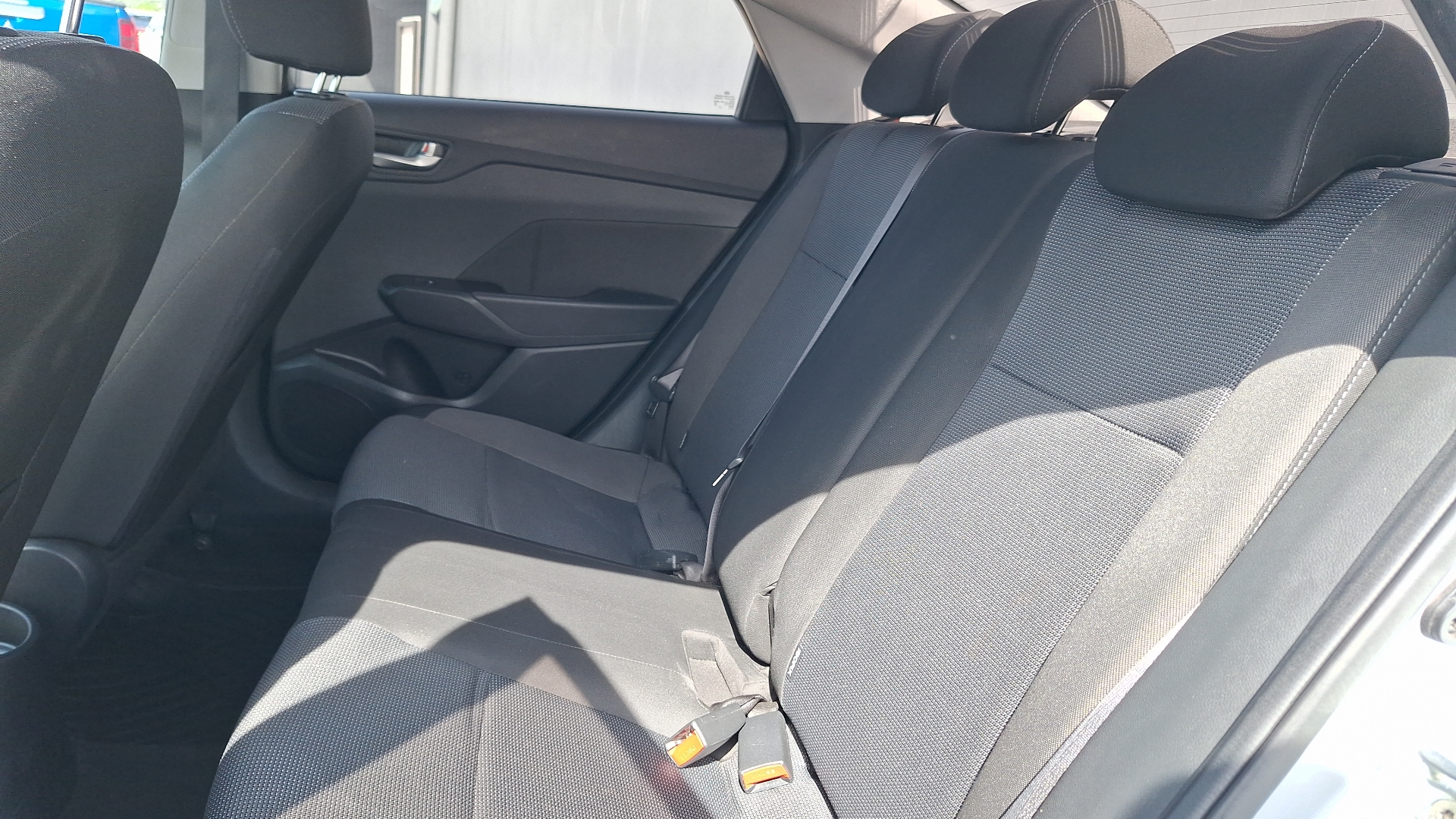 Hyundai Accent — foto 13 de 15