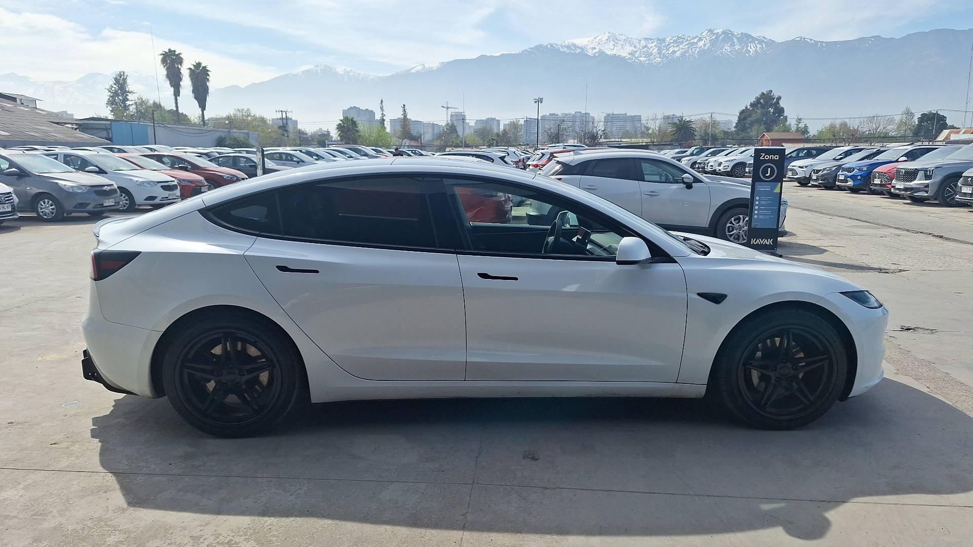 Tesla Model 3 — foto 5 de 16