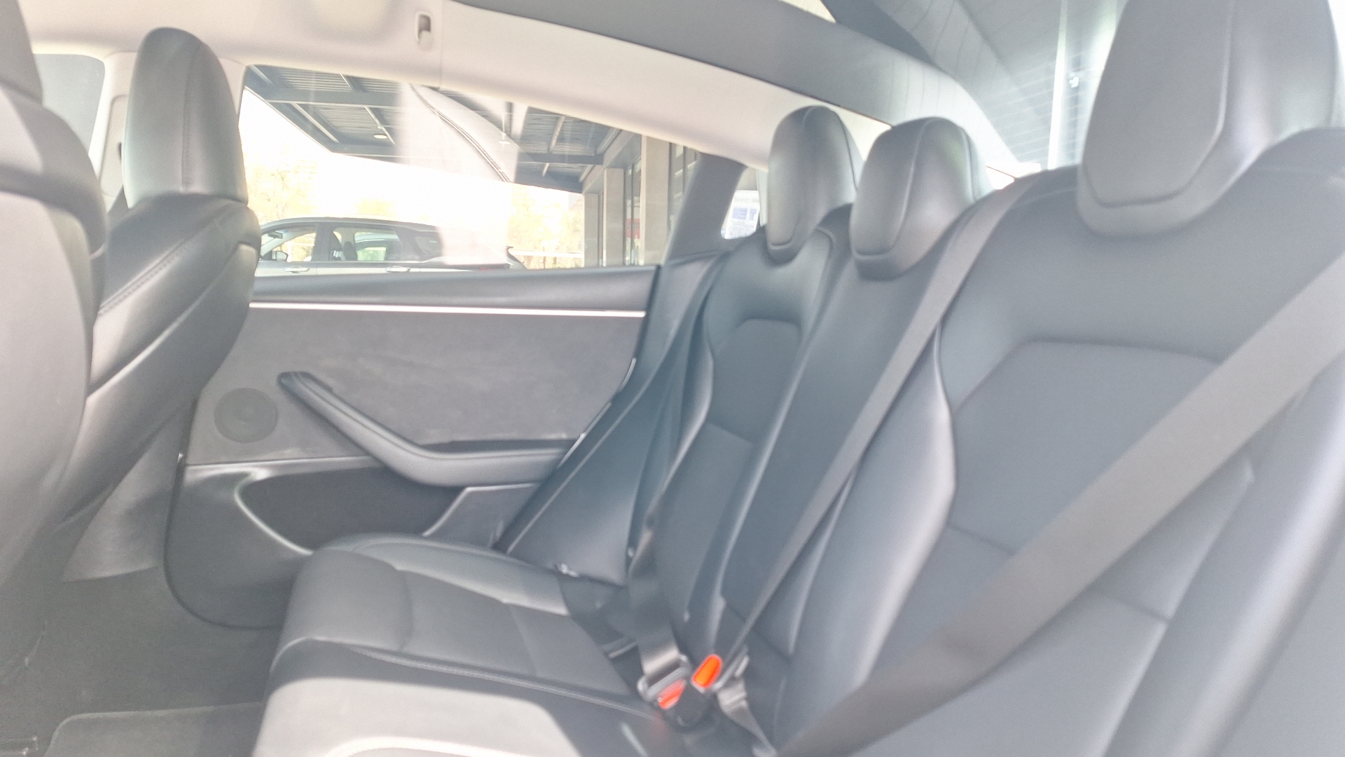 Tesla Model 3 — foto 14 de 16