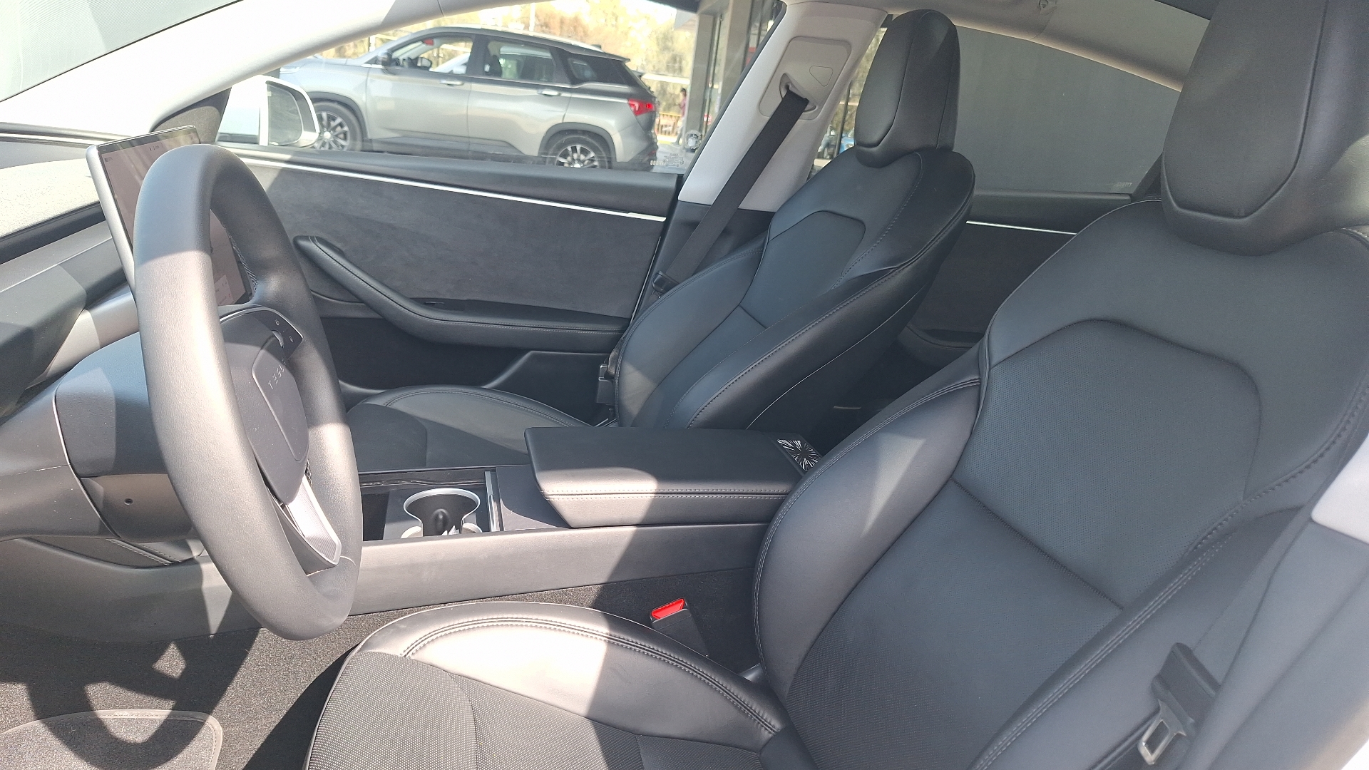 Tesla Model 3 — foto 15 de 16