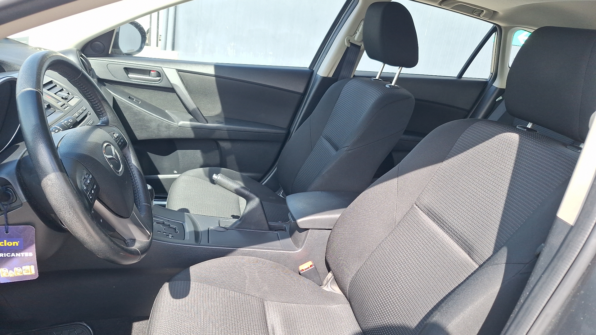 Mazda 3 — foto 14 de 15