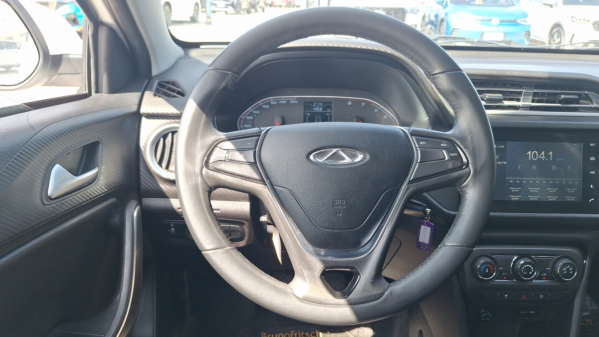 Chery Tiggo 2 — foto 8 de 15