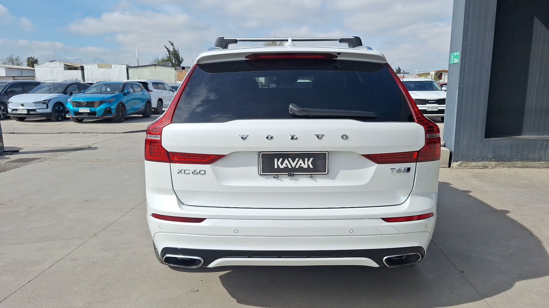 Volvo XC60 — foto 3 de 16