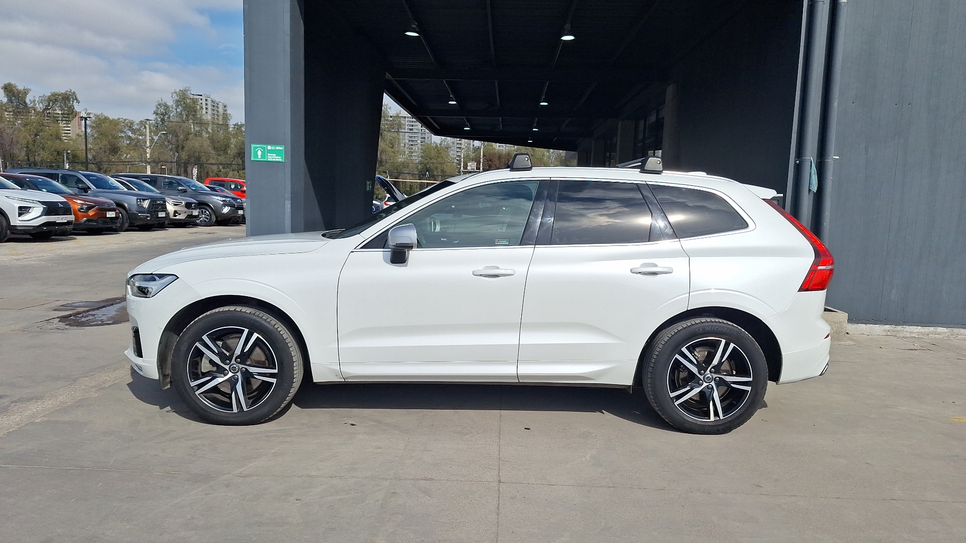 Volvo XC60 — foto 2 de 16