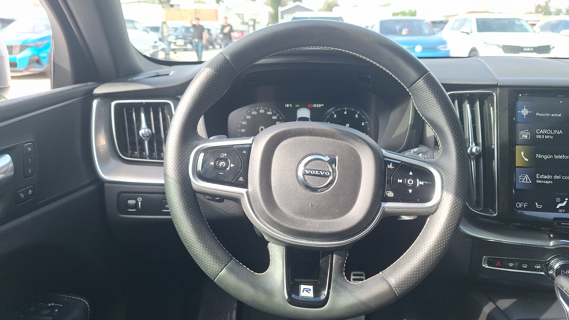 Volvo XC60 — foto 8 de 16