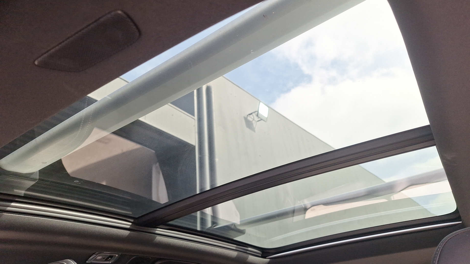 Volvo XC60 — foto 13 de 16