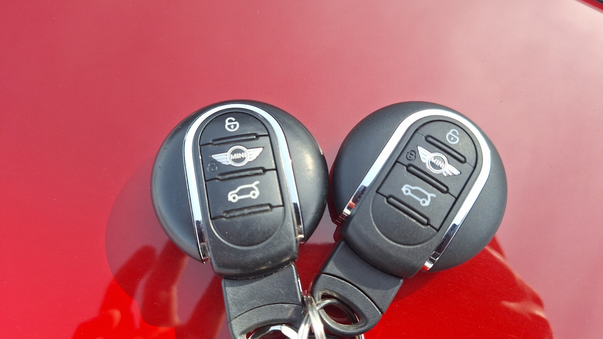 MINI Cooper — foto 7 de 15