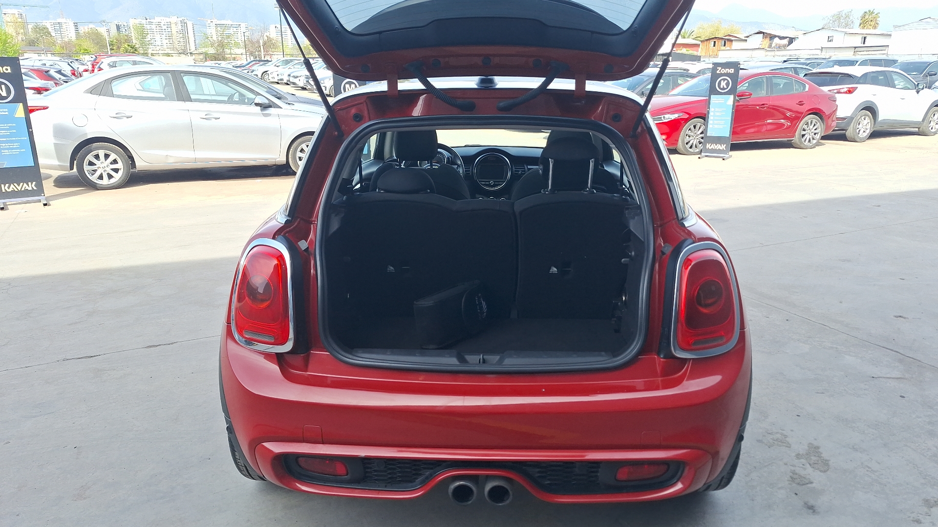 MINI Cooper — foto 4 de 15