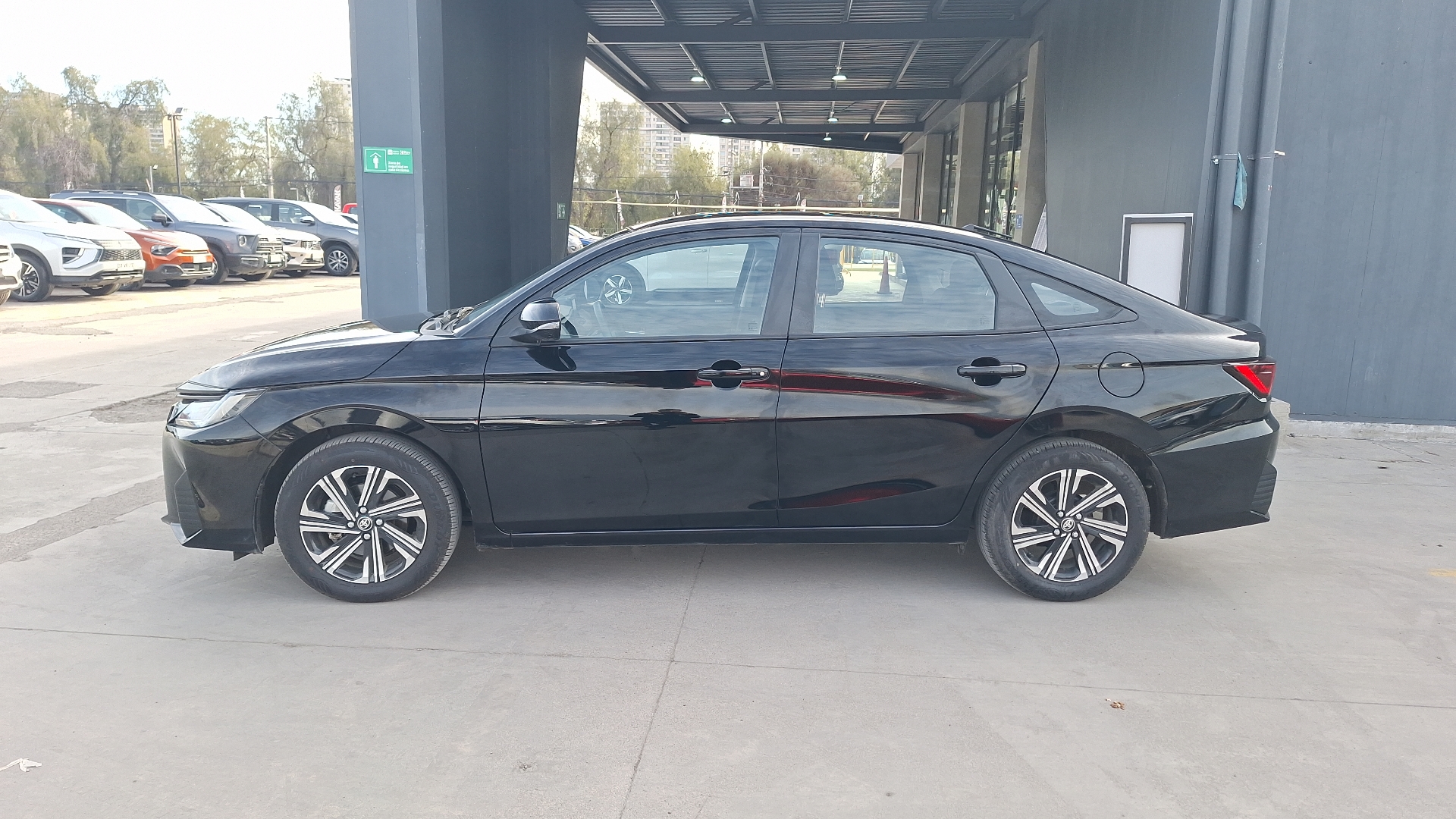 Toyota Yaris — foto 2 de 15