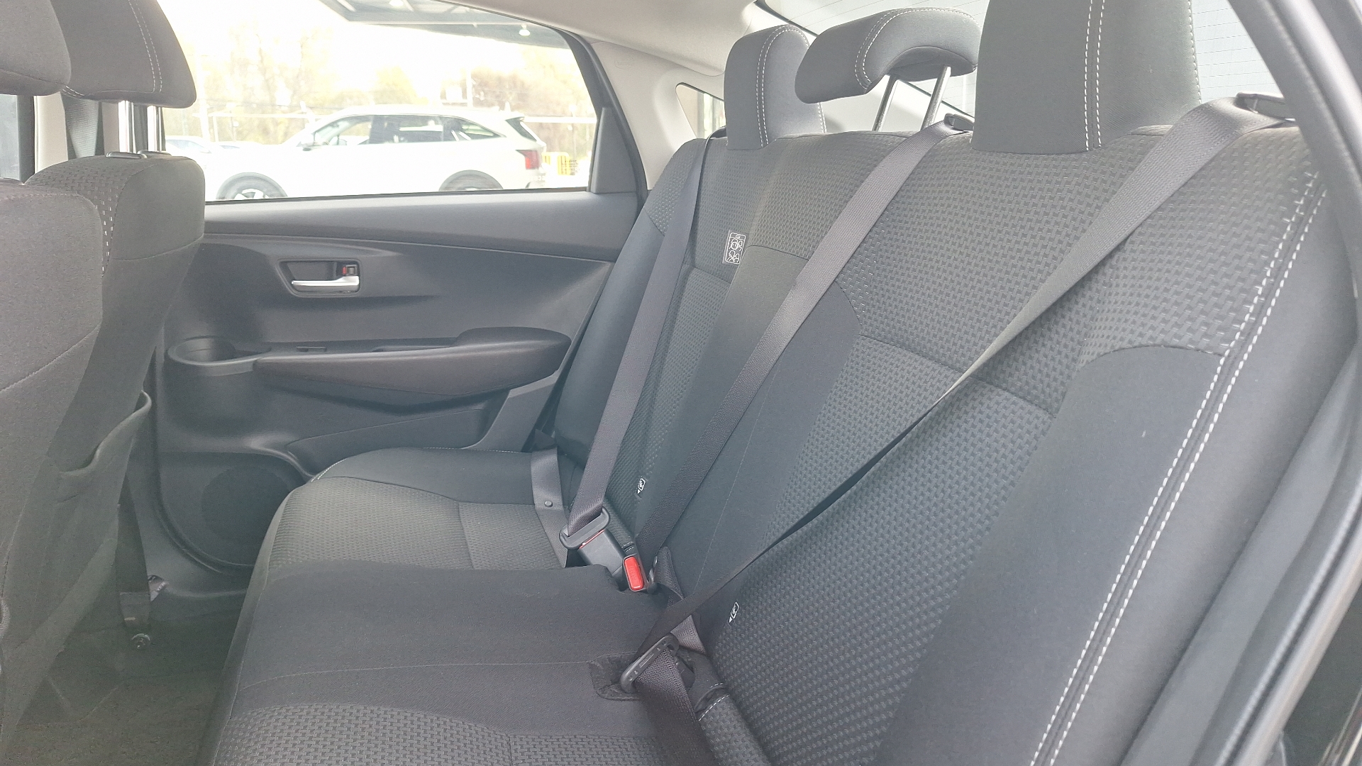 Toyota Yaris — foto 13 de 15