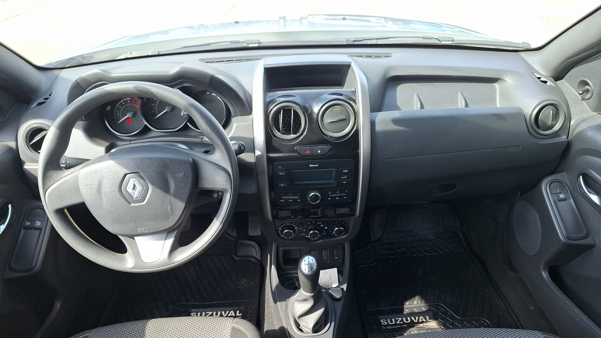 Renault Duster — foto 6 de 14