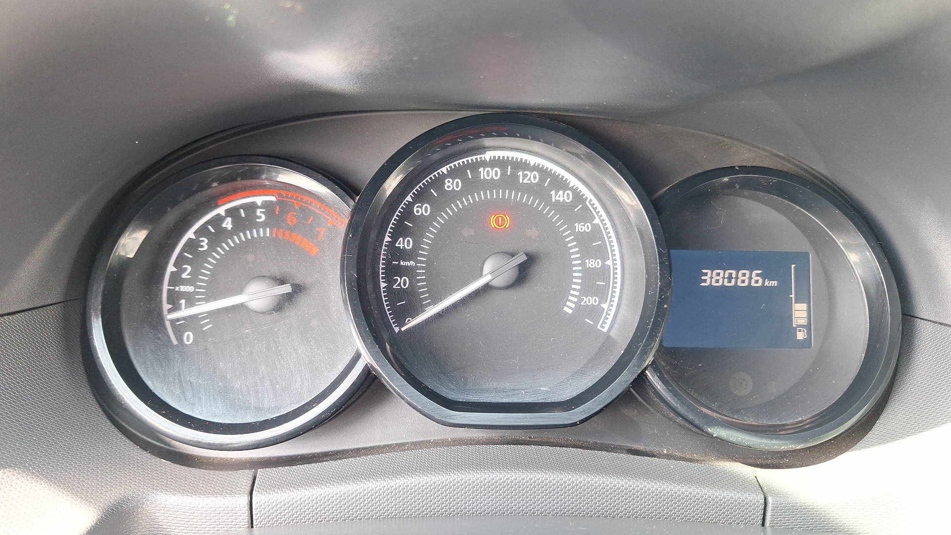 Renault Duster — foto 9 de 14