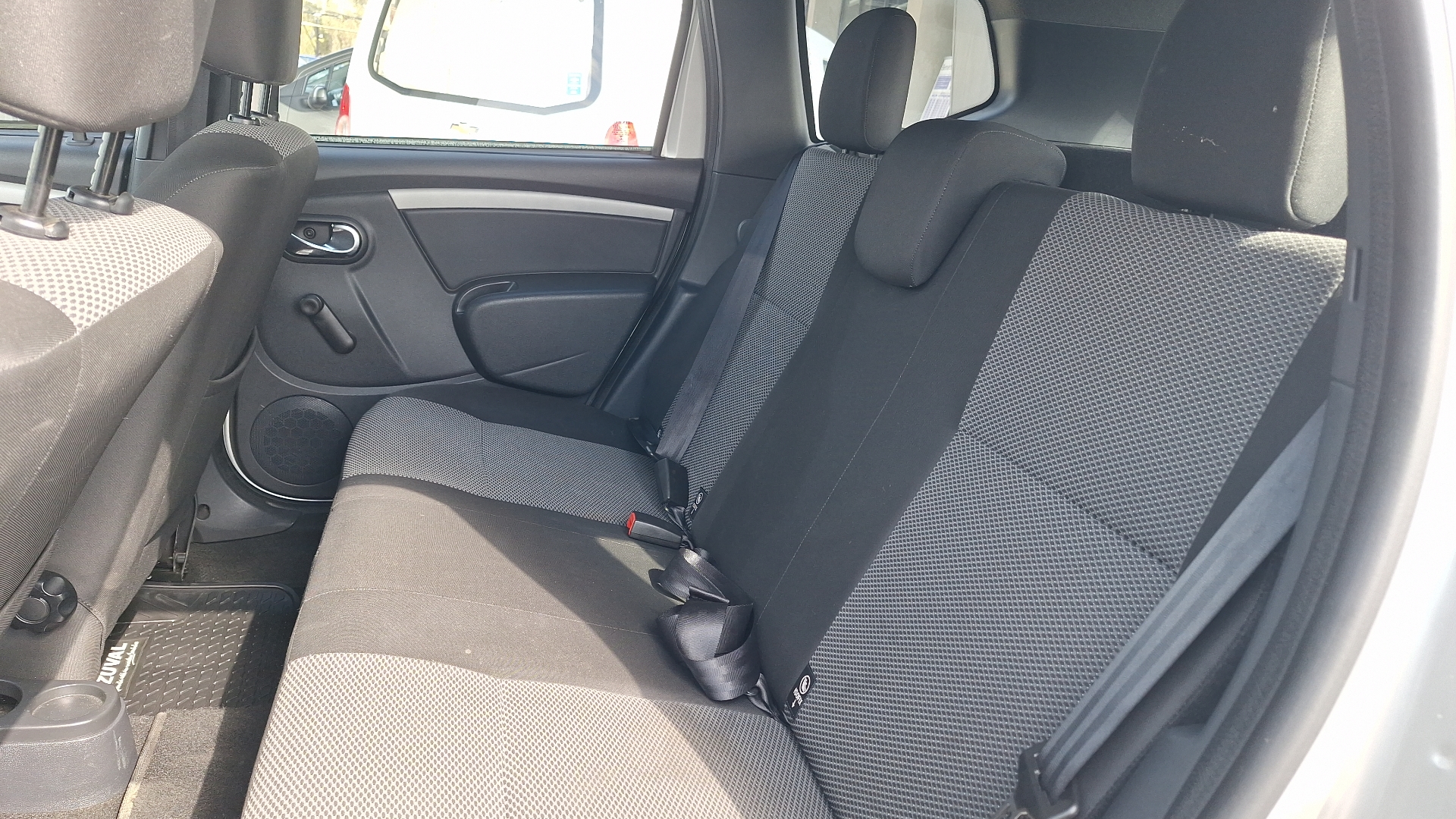 Renault Duster — foto 12 de 14