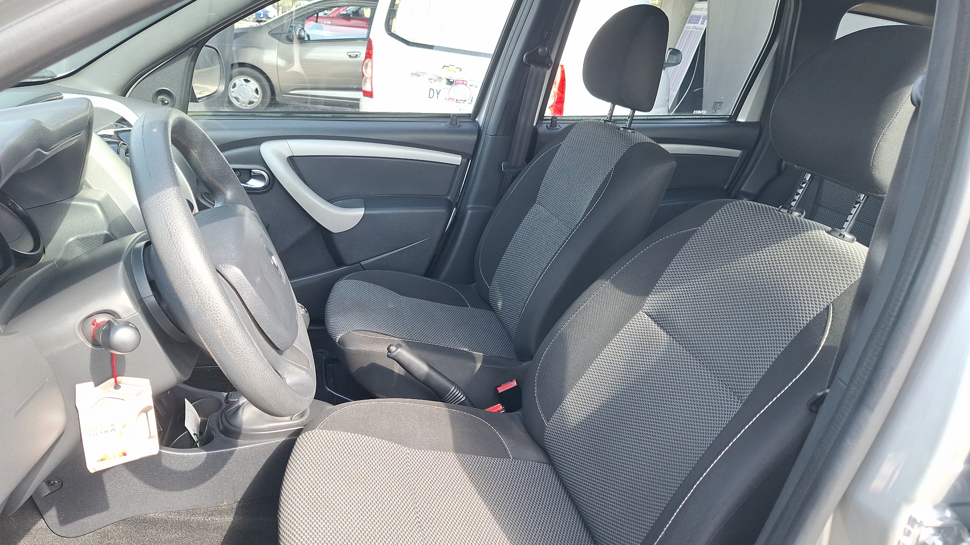 Renault Duster — foto 13 de 14