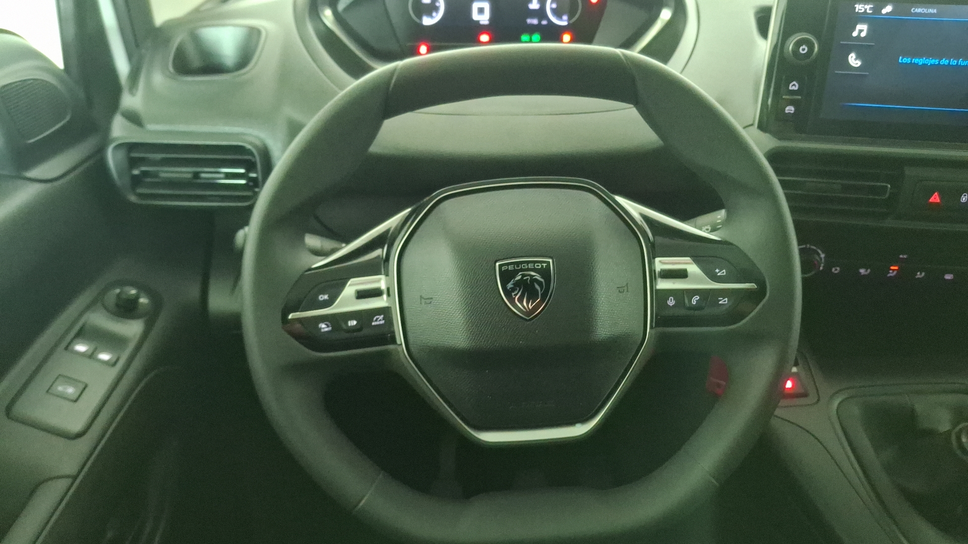 Peugeot Partner — foto 8 de 14