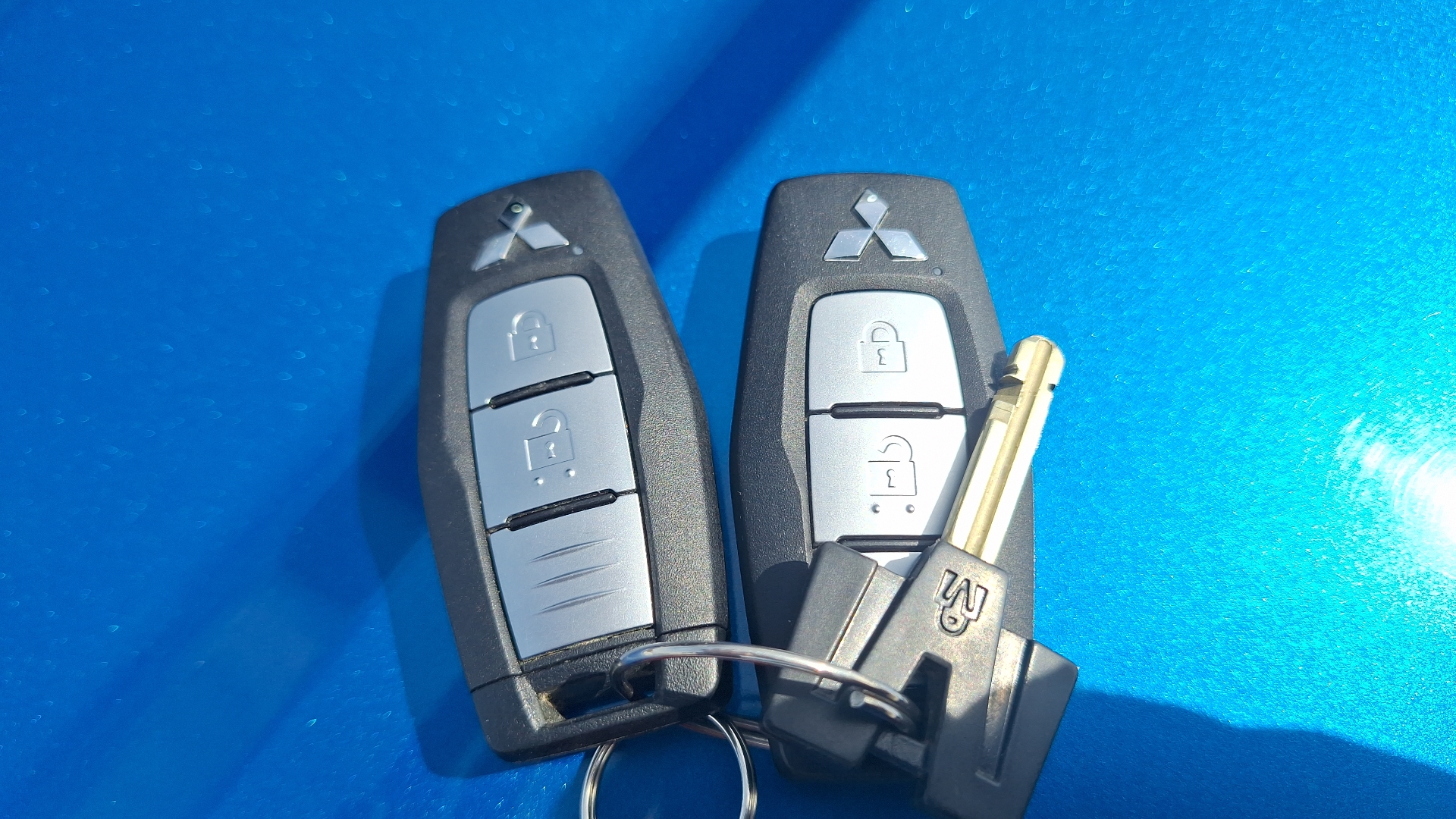Mitsubishi L200 — foto 7 de 15