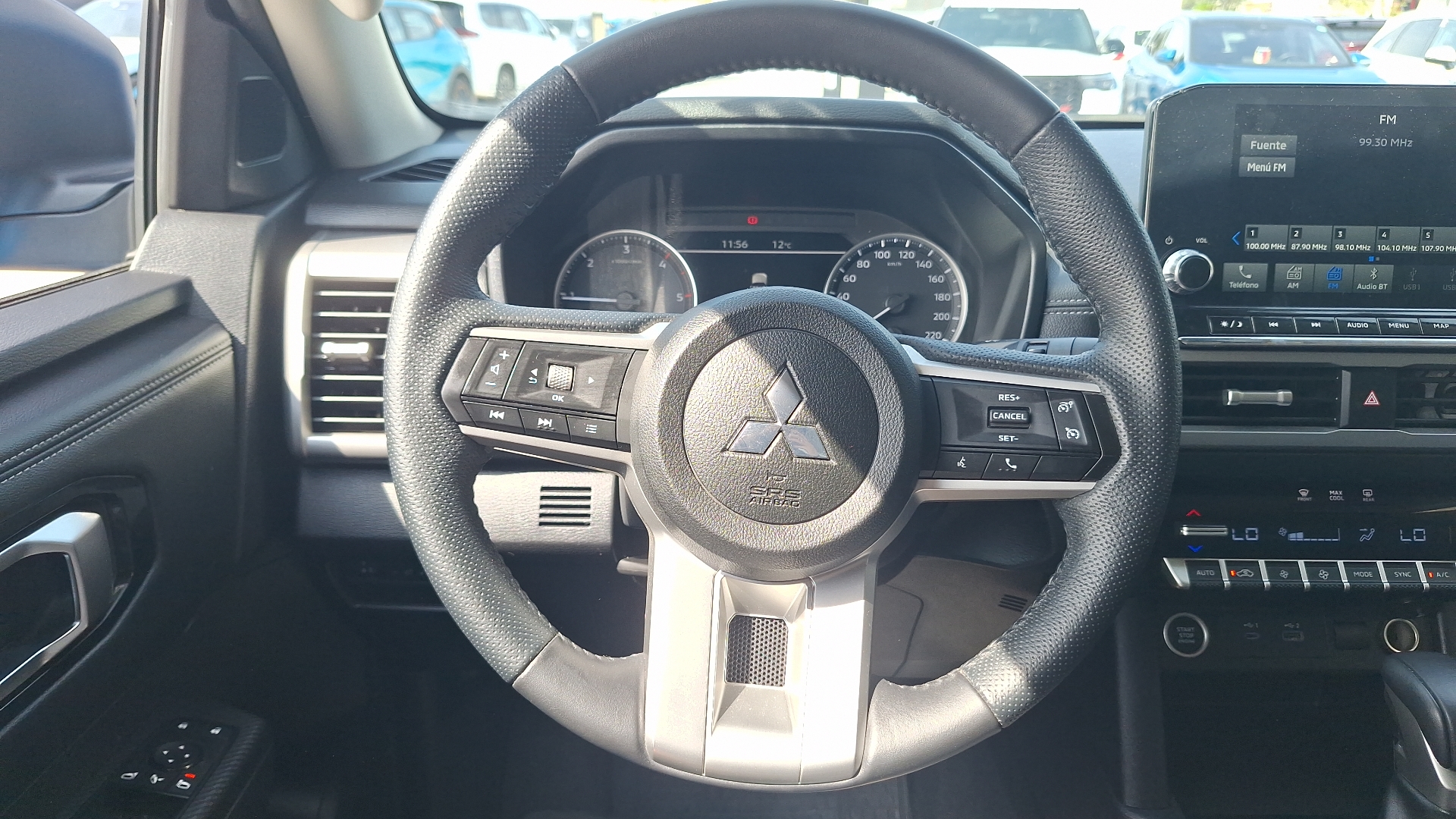Mitsubishi L200 — foto 8 de 15