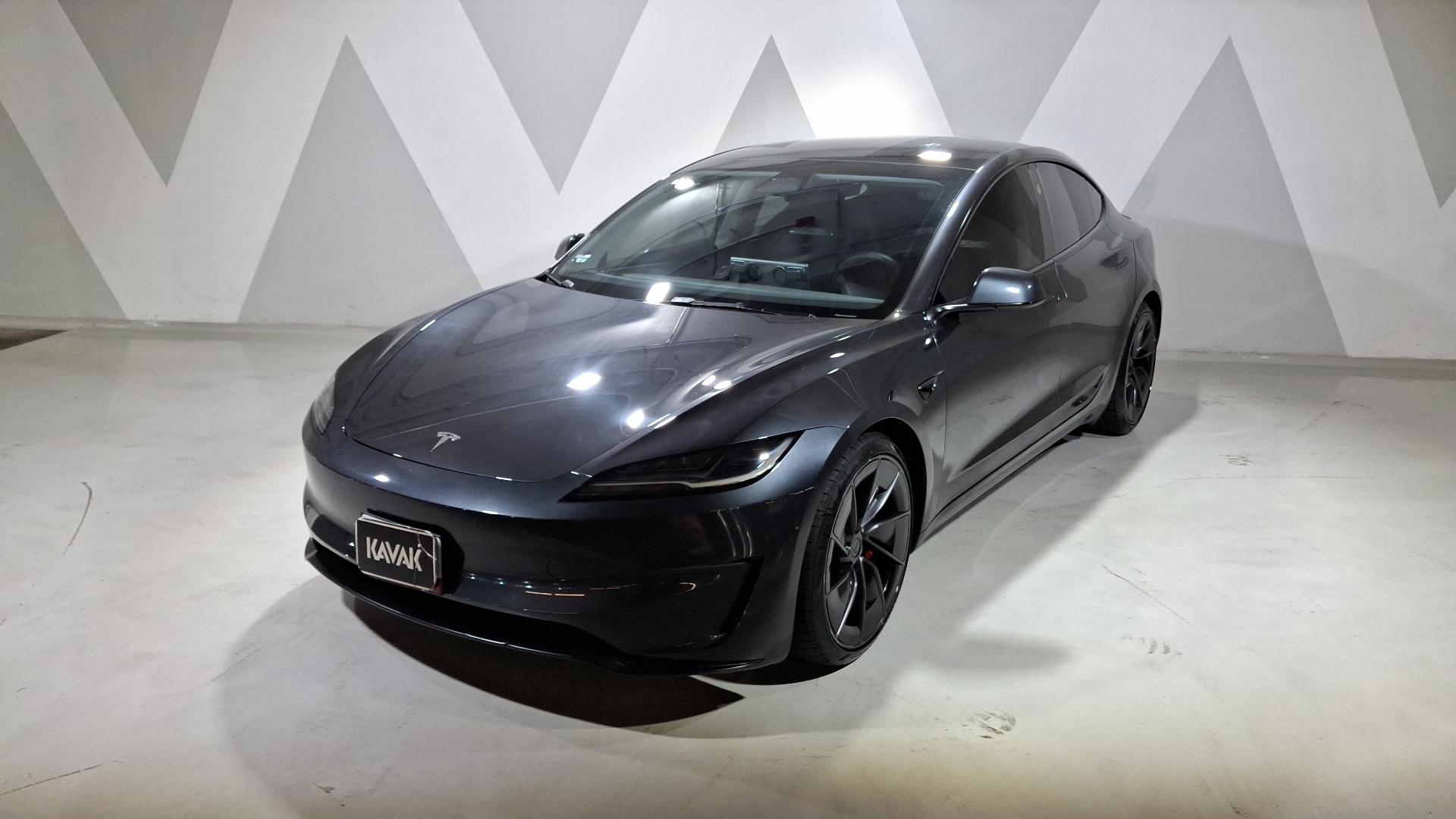 Tesla Model 3 2025