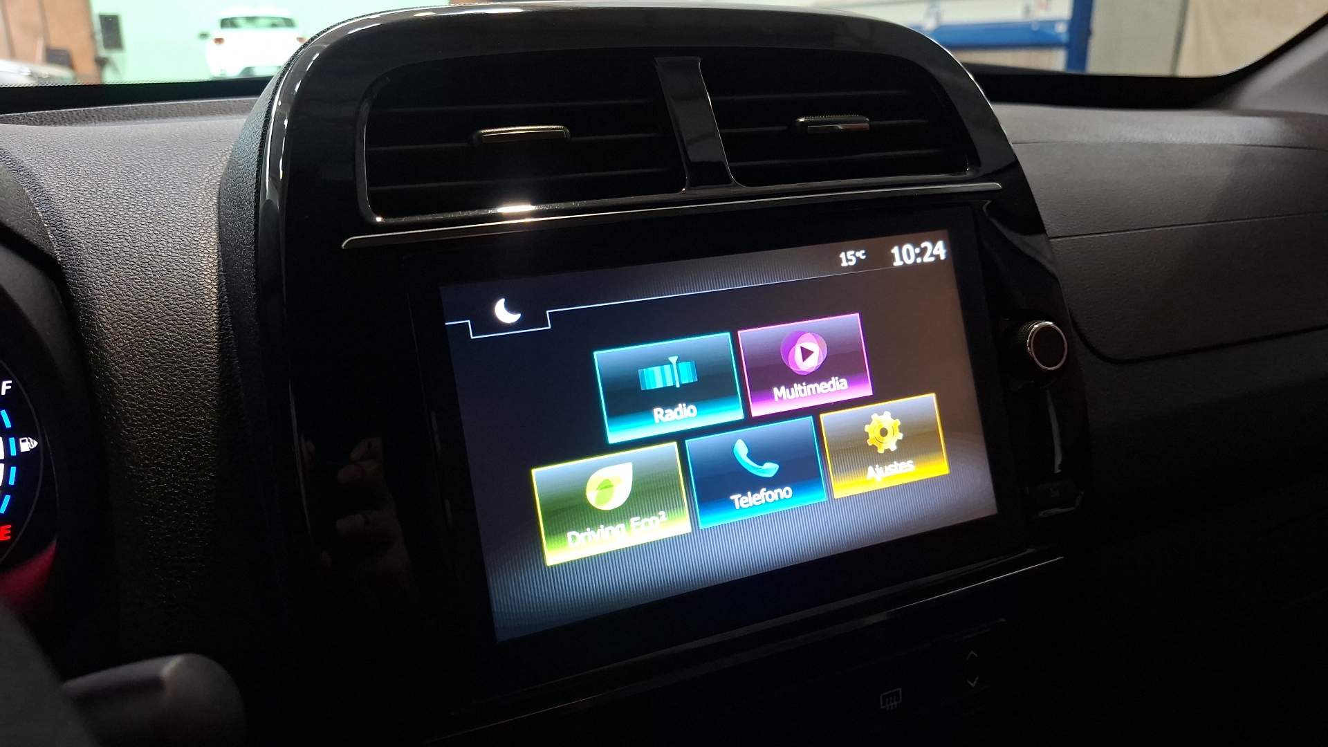 Renault Kwid — foto 10 de 16