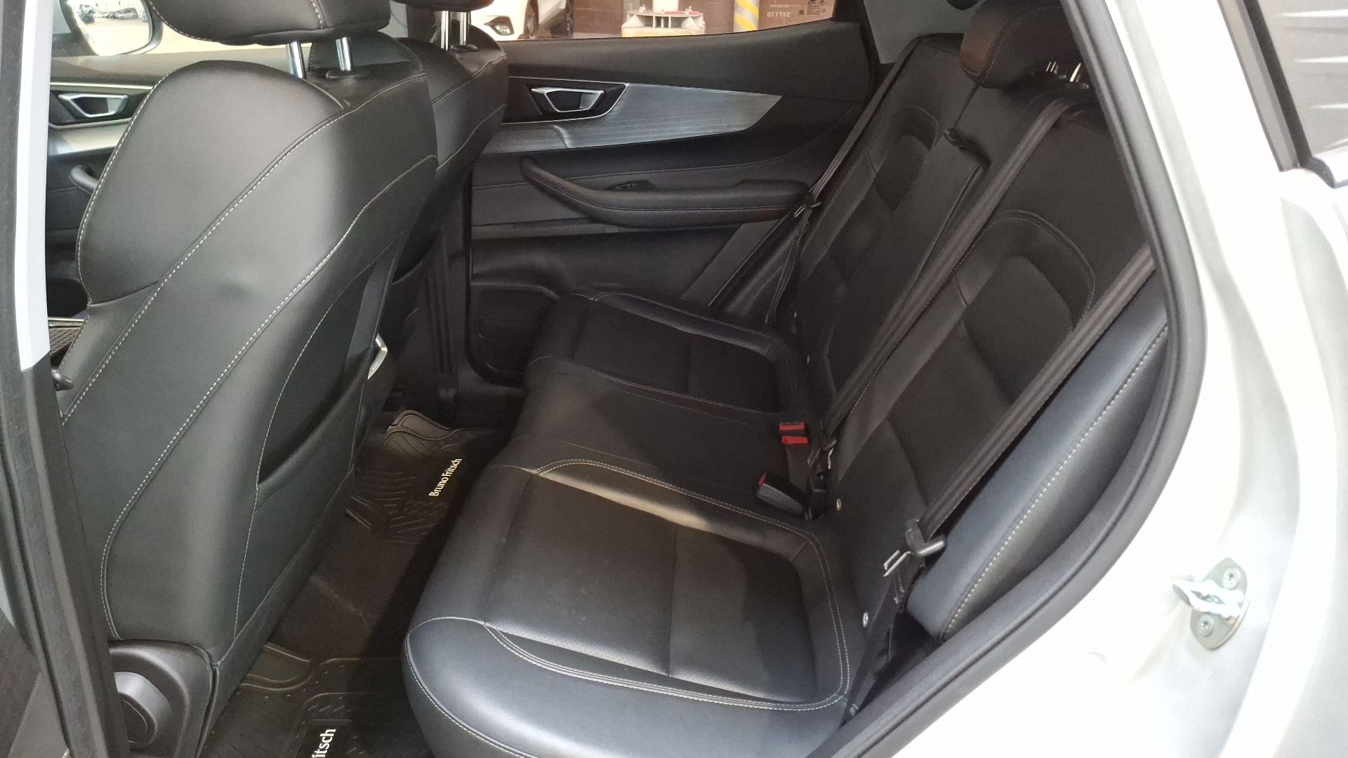 Chery Tiggo 3 Pro — foto 14 de 16