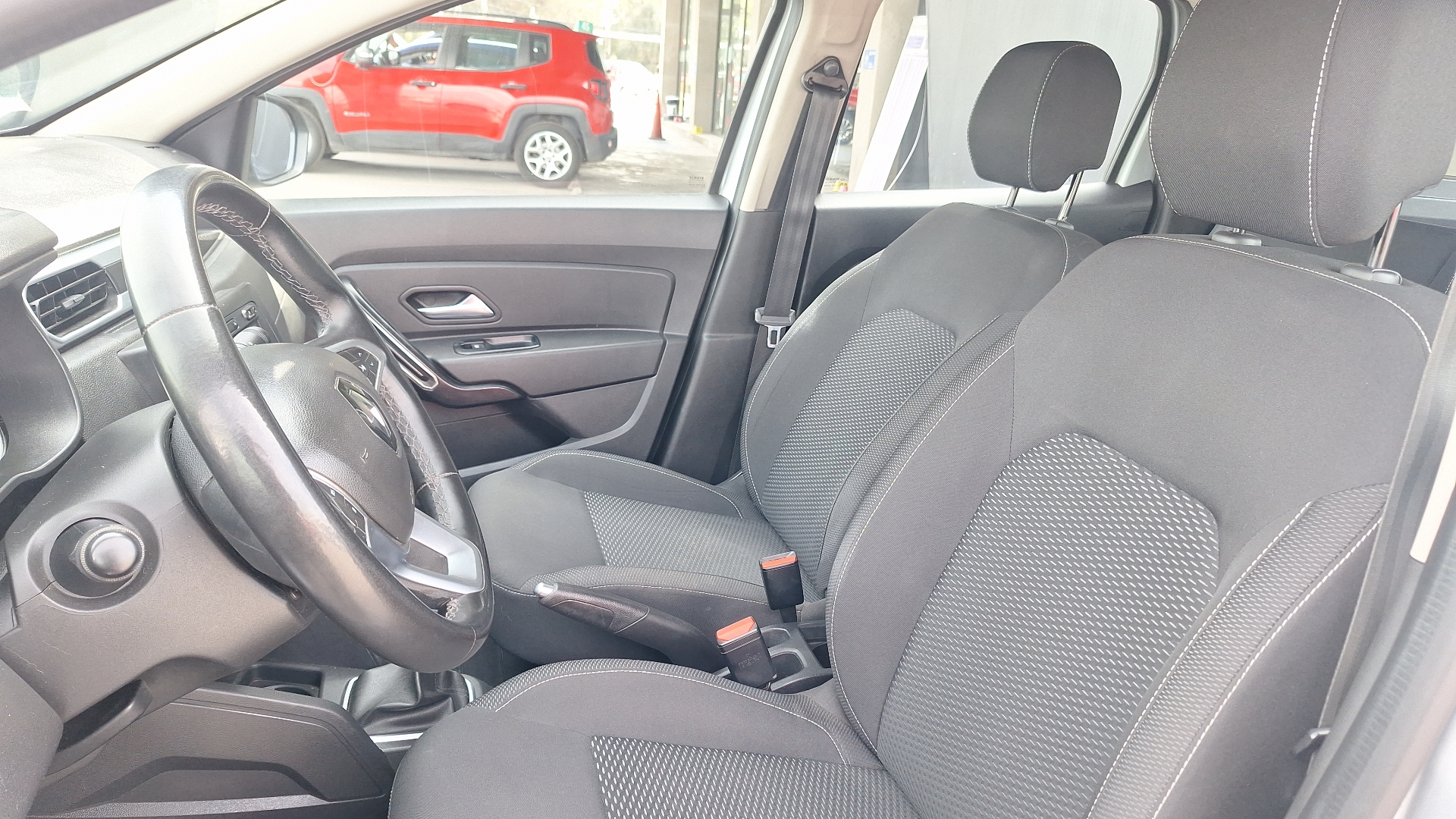 Renault Duster — foto 14 de 15
