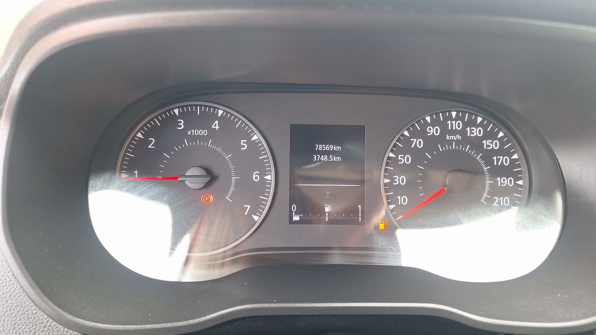 Renault Duster — foto 9 de 15
