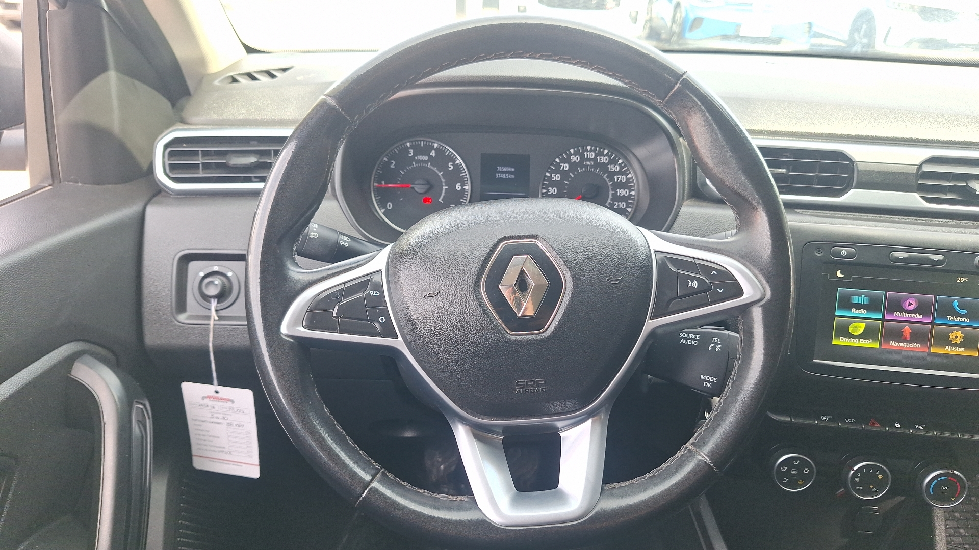 Renault Duster — foto 8 de 15