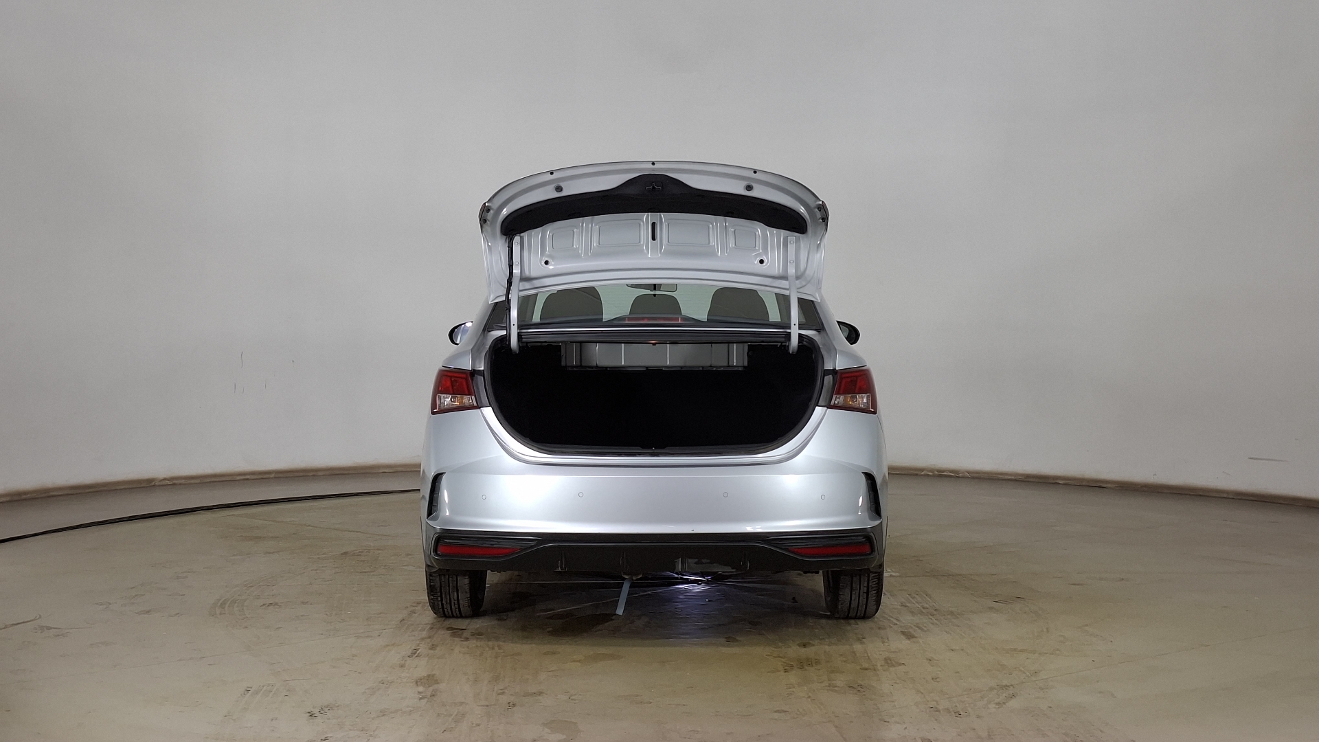Hyundai Accent — foto 6 de 16
