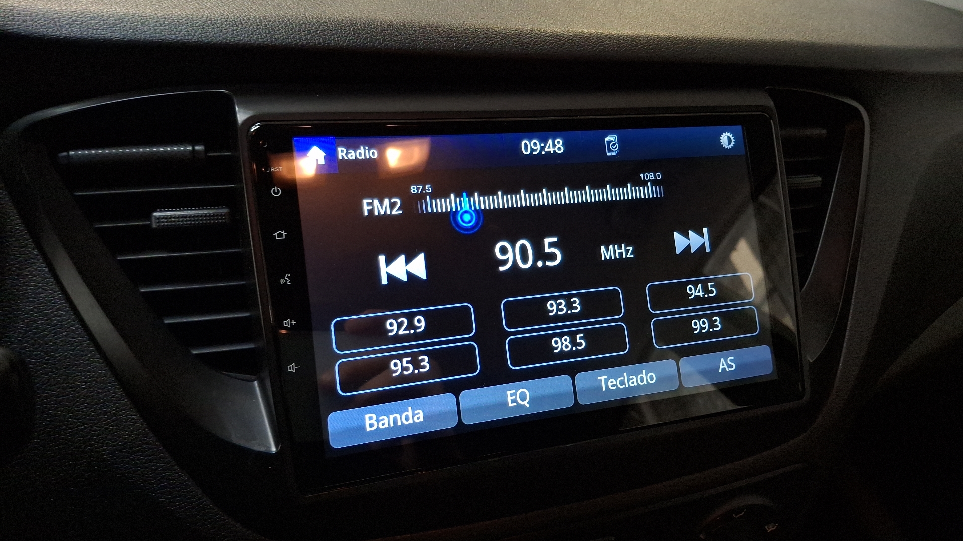 Hyundai Accent — foto 10 de 16
