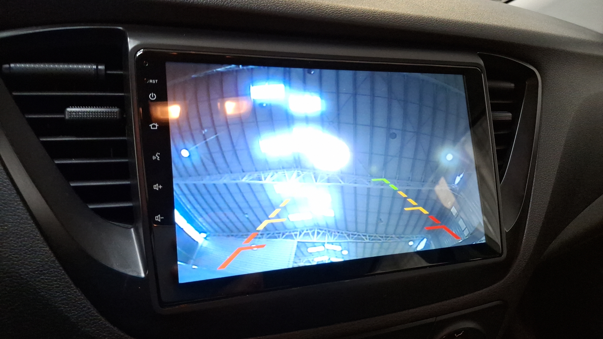 Hyundai Accent — foto 12 de 16