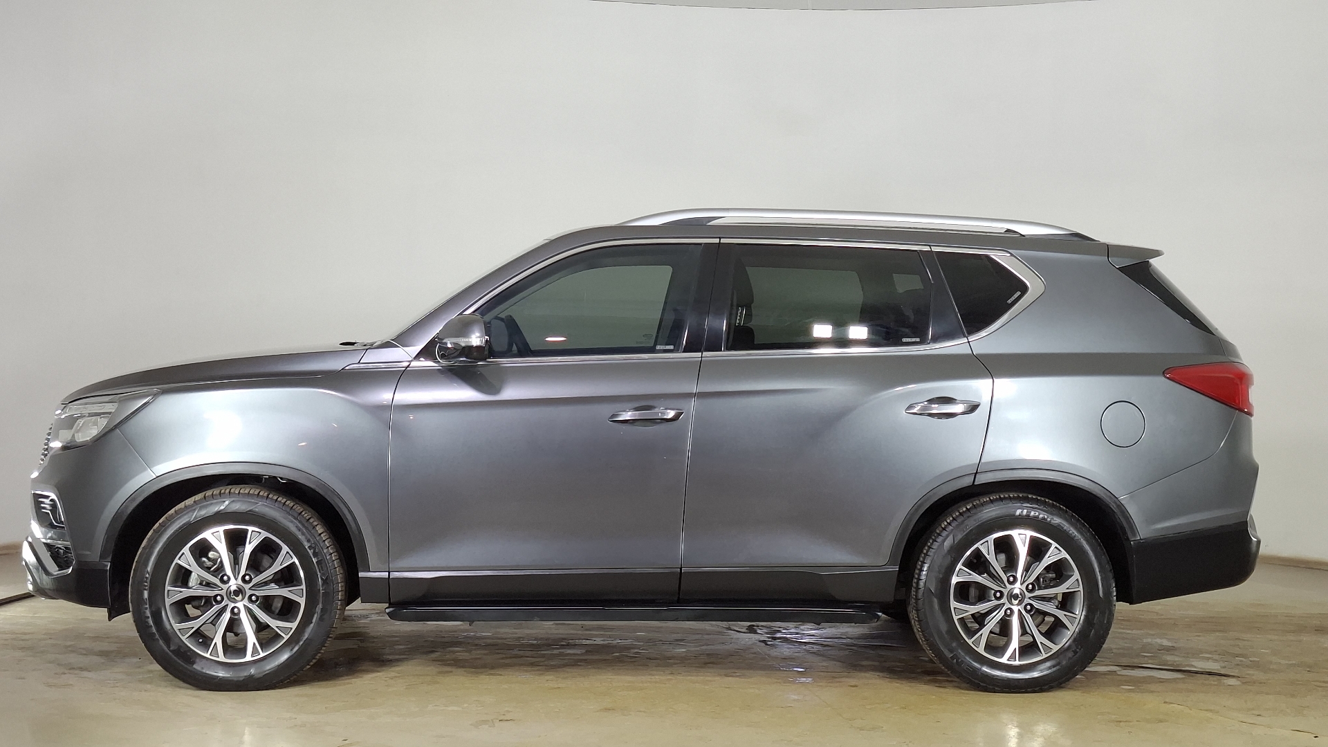 SsangYong Rexton — foto 7 de 17