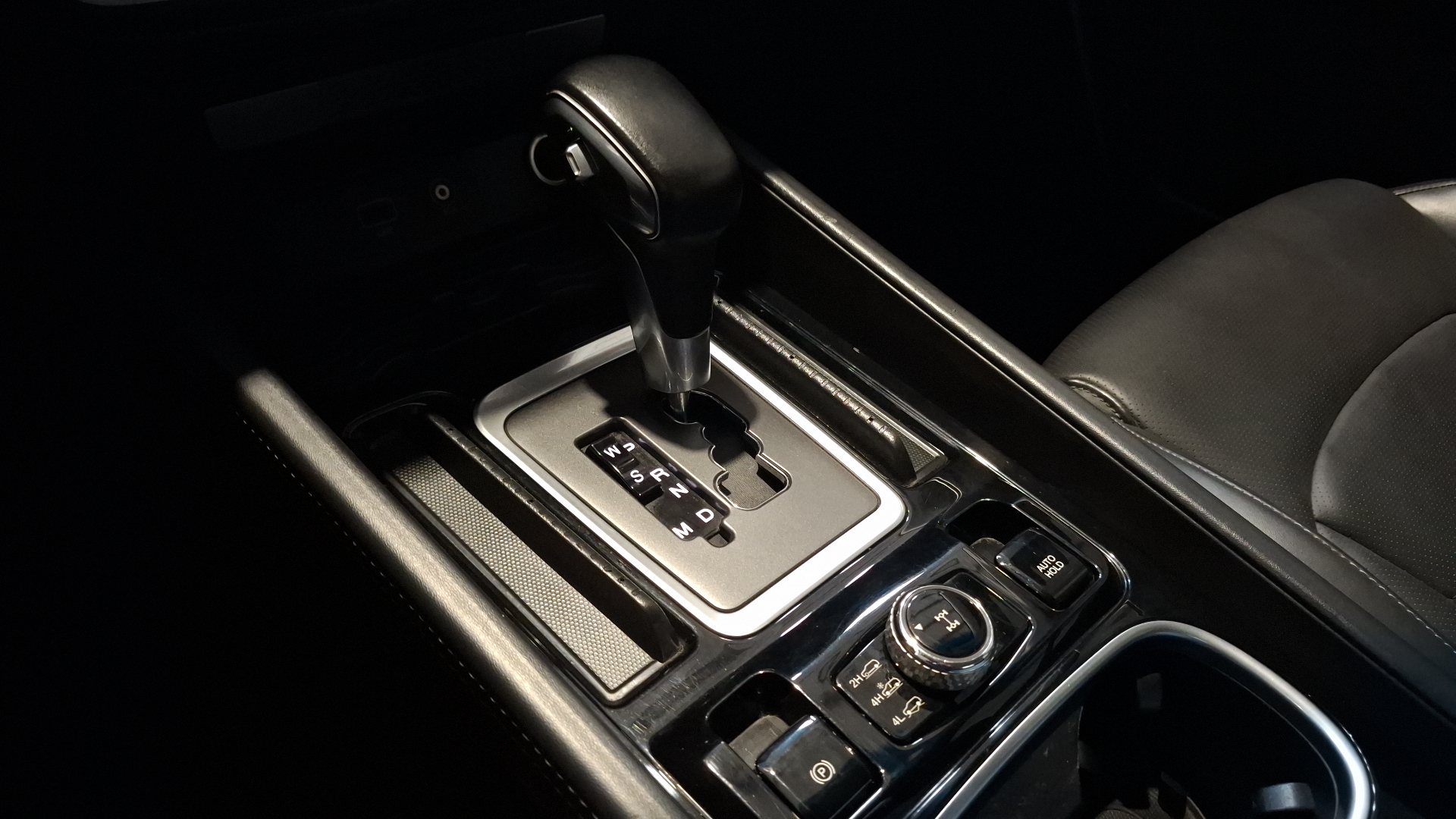 SsangYong Rexton — foto 11 de 17