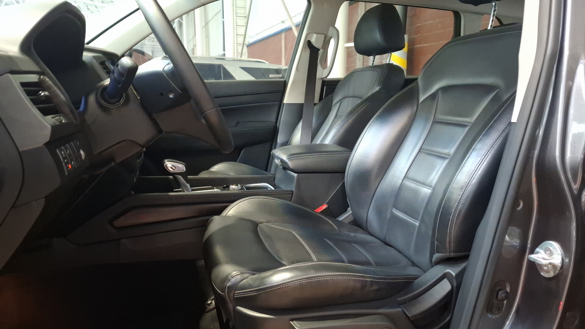 SsangYong Rexton — foto 13 de 17